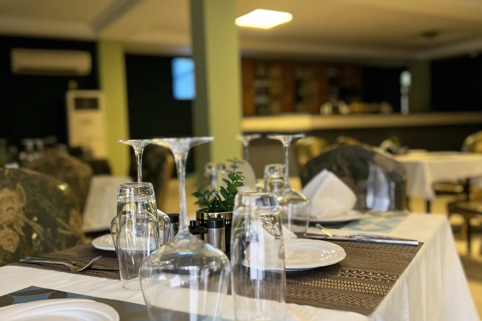 restaurant interior ambience